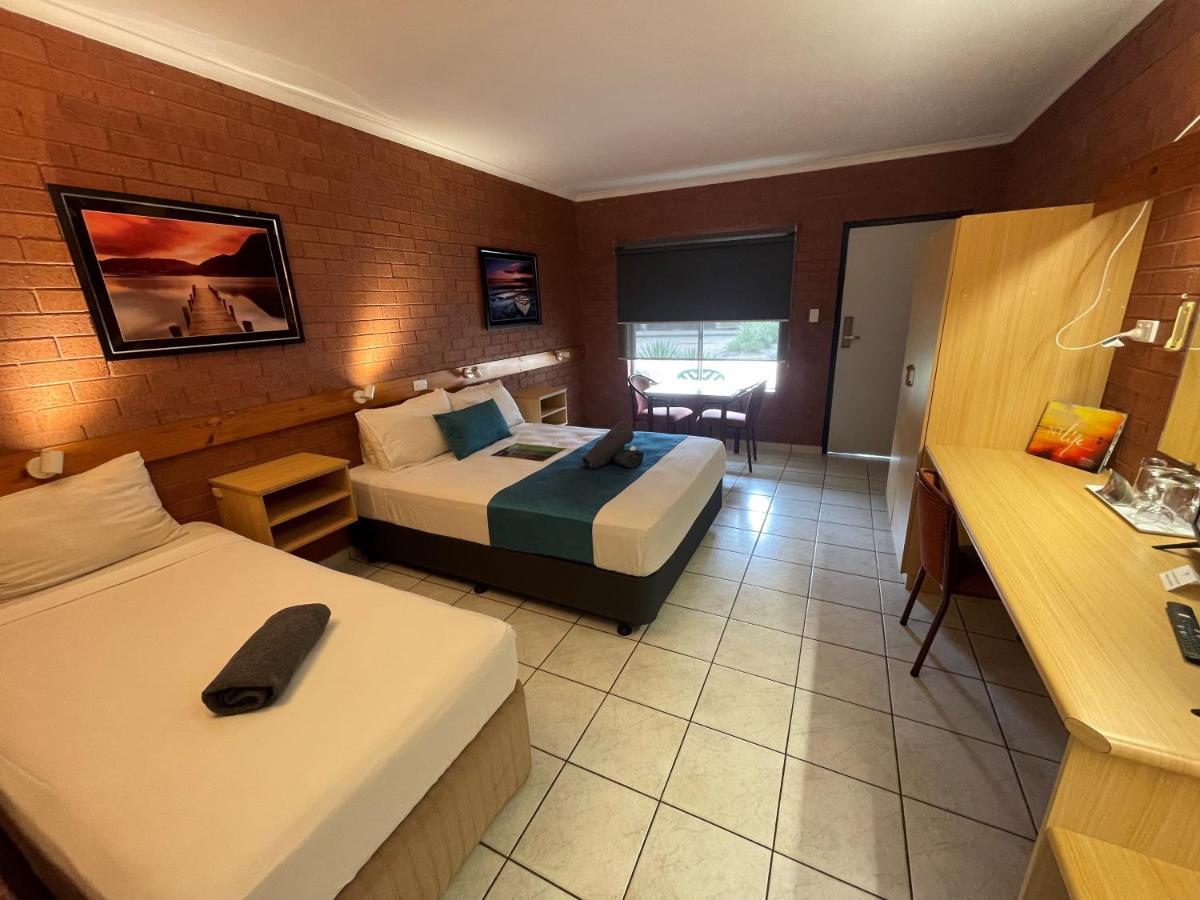 Pine Tree Motel Katherine Esterno foto