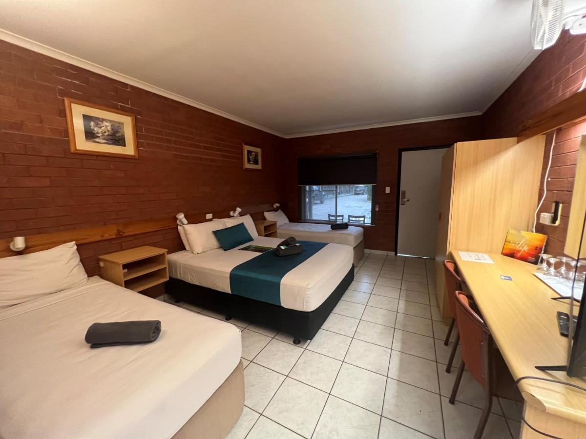 Pine Tree Motel Katherine Esterno foto